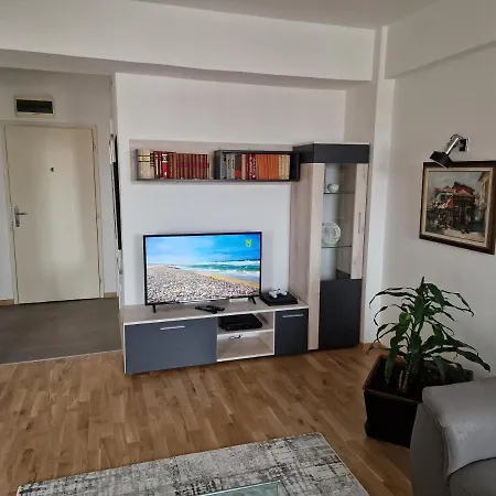 Fabulous Family Apartment, Beverly Hills Mall Area Lägenhet *
