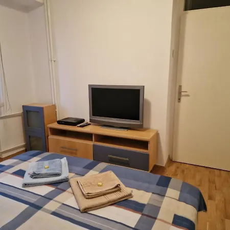 Fabulous Family Apartment, Beverly Hills Mall Area Lägenhet *
