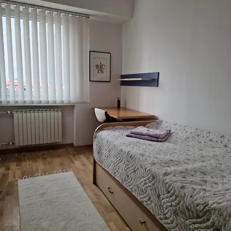 Fabulous Family Apartment, Beverly Hills Mall Area Апартаменты *