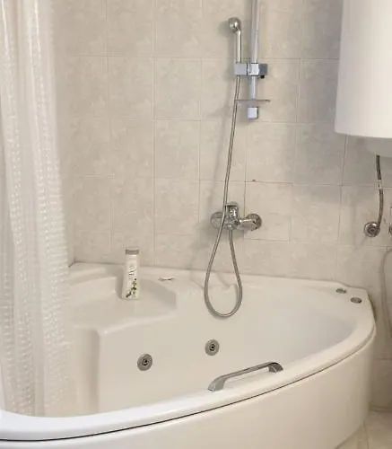 Fabulous Family Apartment, Beverly Hills Mall Area Appartement *