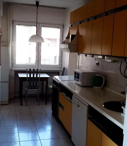 Fabulous Family Apartment, Beverly Hills Mall Area * Skopje